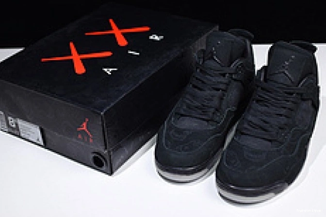 HYPE 001 Air kaws Nike retro black 930155 Jordan 4 0823